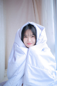 西班牙版掌中之物lnstinto
